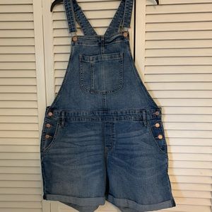 Old navy overall shorts XL